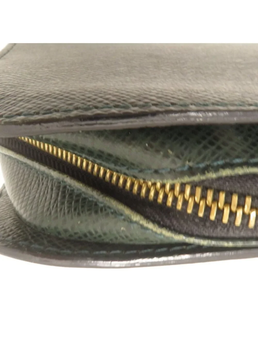Louis Vuitton Baikal Taiga Epi Sair Clutch Green